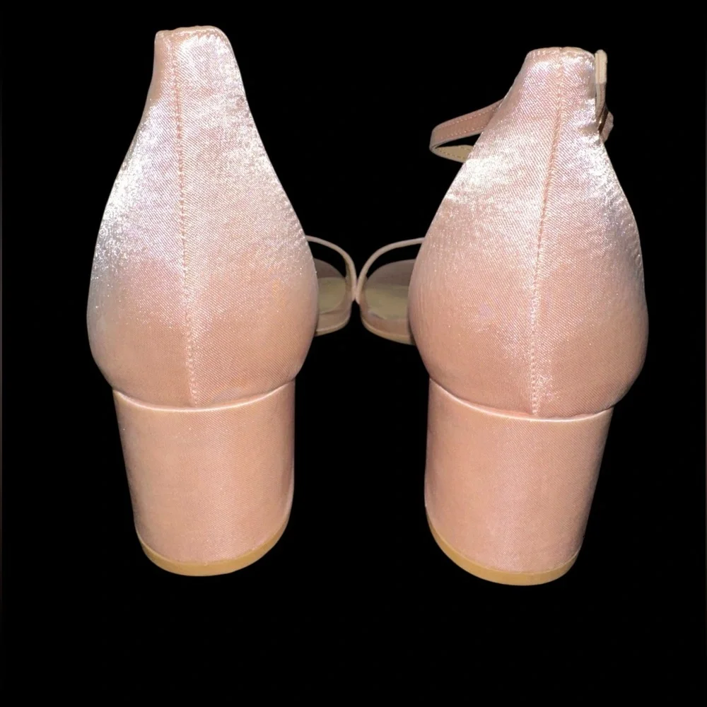Pizz Annu Women's Satin Champagne Blush 2 inch Heels size 10‎ NWT in Box